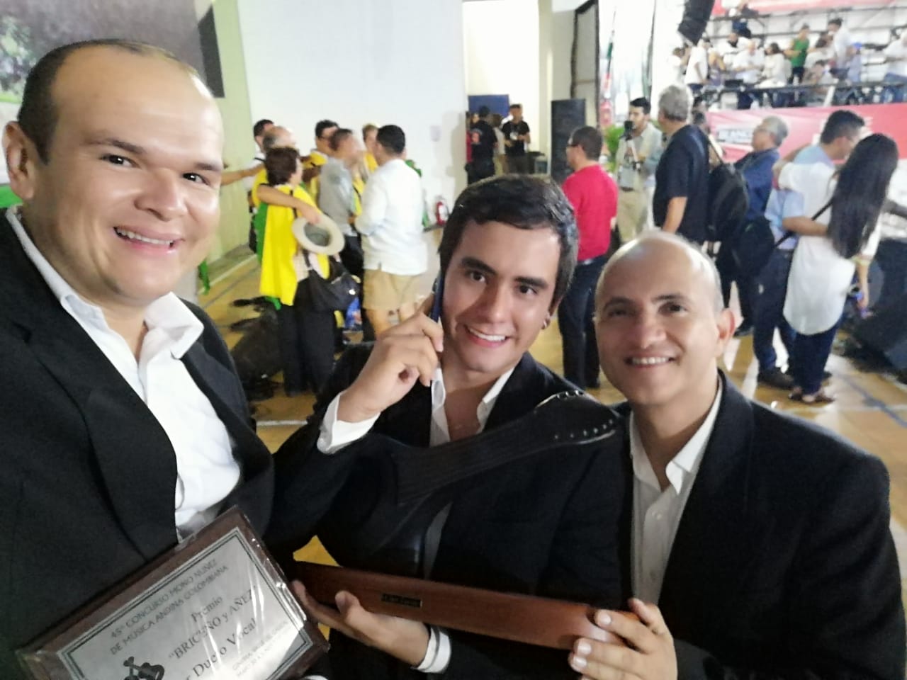 La agrupación huilense  ‘Armonizando Dúo’ también resultó ganadora en las  categorías: Mejor interpretación de la obra del compositor homenajeado, Mejor tiplista acompañante y Mejor Dueto del festival.